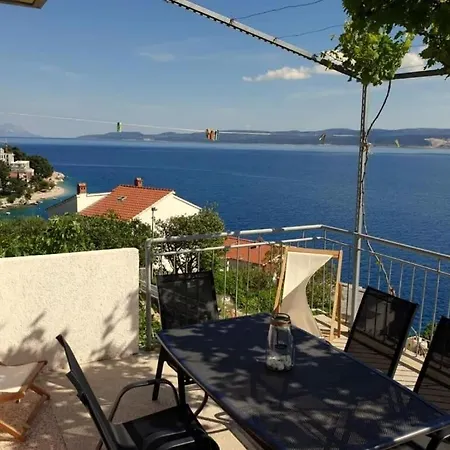 Carlo Apartment *